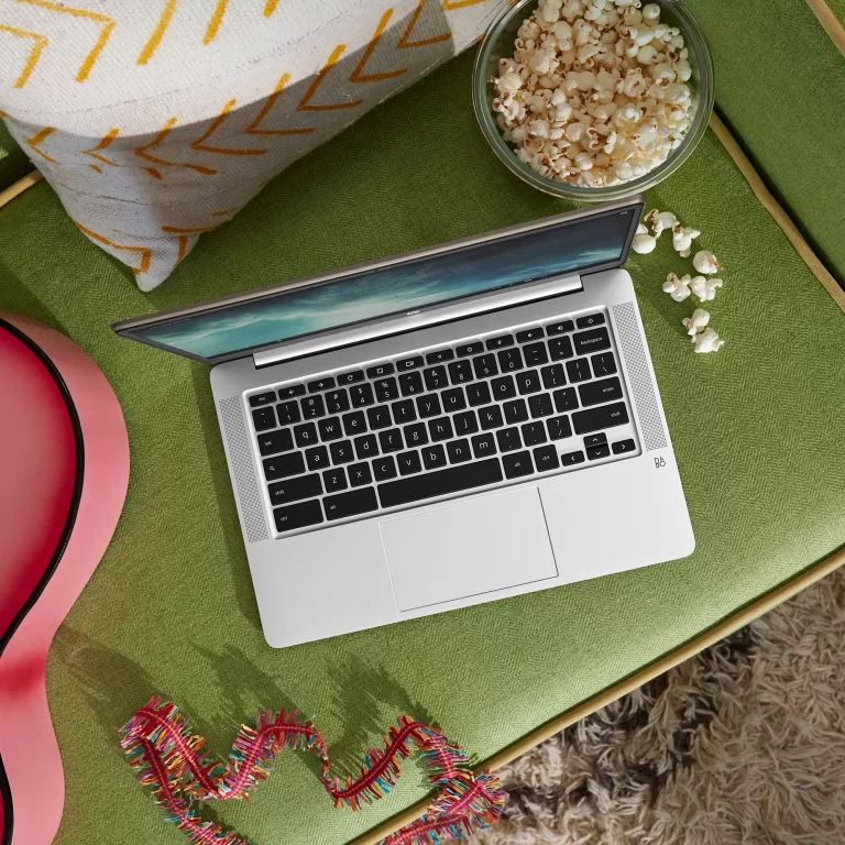 Restored HP Chromebook 14″ FHD Laptop, Intel Pentium Silver N5000, 4GB RAM, 64GB HD, Chrome OS, Silver, 14a-na0031wm (Refurbished)