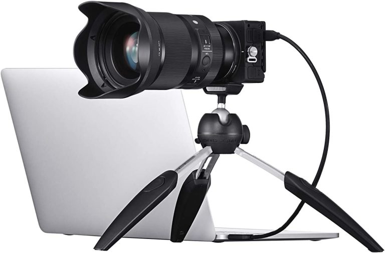 Sigma fp Mirrorless Full-Frame Digital Camera with 45mm f/2.8 Contemporary DG DN Lens