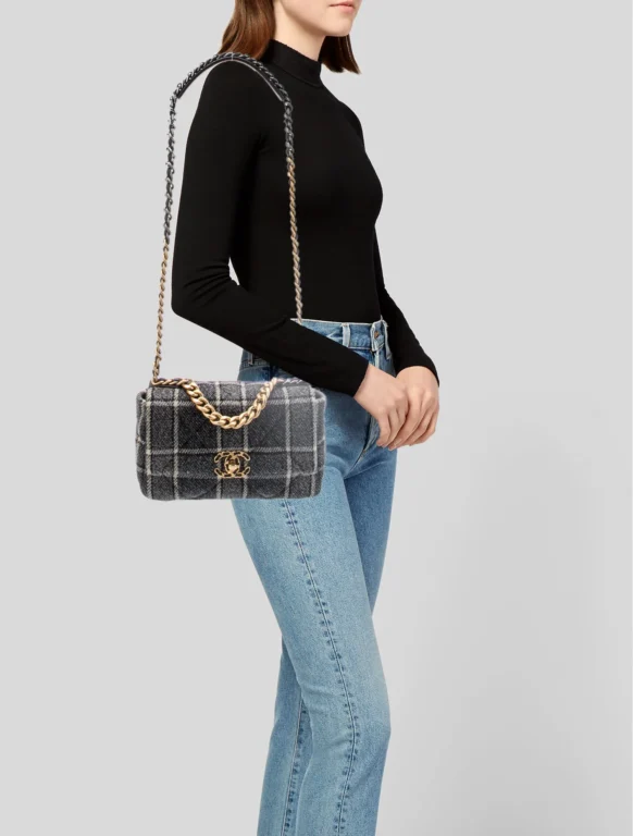 Chanel Tweed Medium 19 Flap